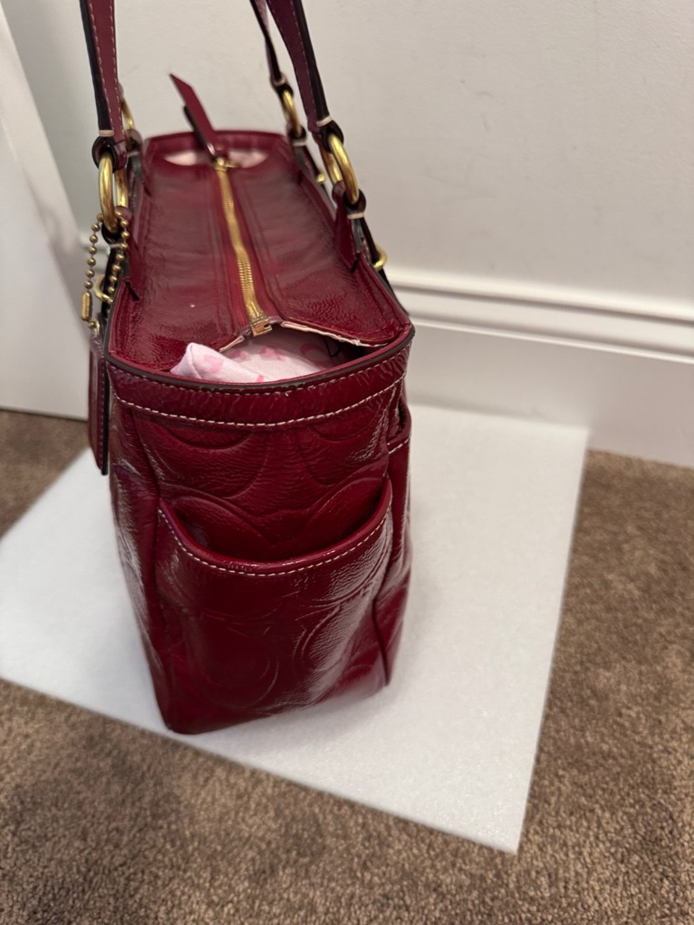 Coach Gallery tote bag in red signature embossed patent leather 2012 F19462 - Picture 3 of 14